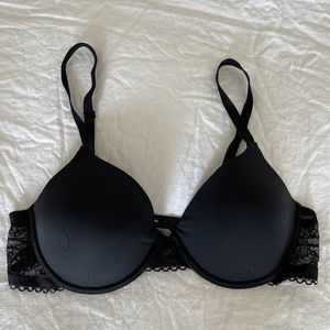 GapBody Favorite T-Shirt Lace Bra